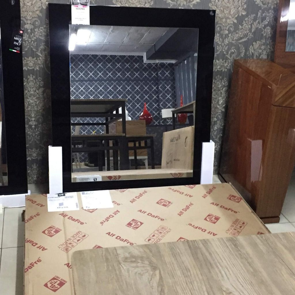 ALF Italia Rectangular Sedona Wall Mirror in High Gloss Black Wooden Frame, 2 Sizes - NuvoItalia