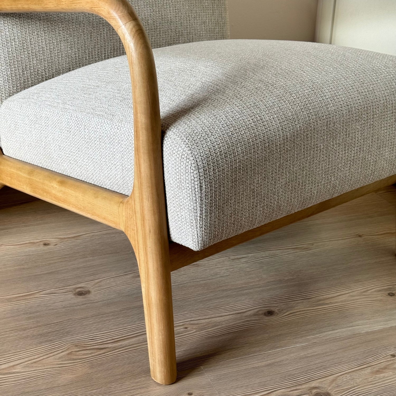 Hertford armchair solid wood frame and armrests.