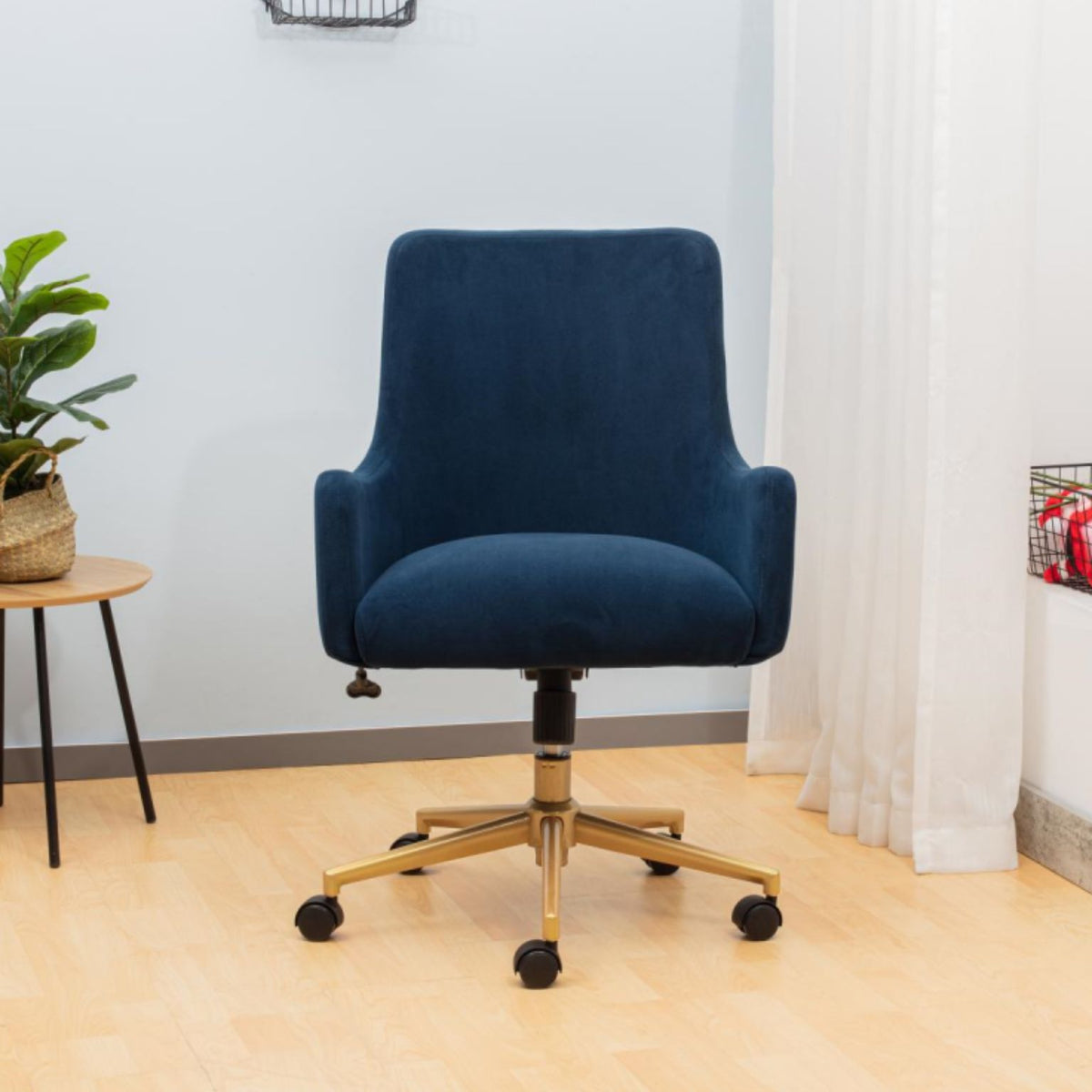 Fabela Velvet Task Chair