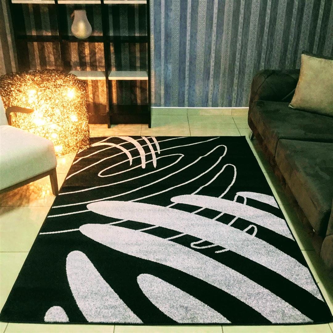 Delana New Modern Black Area Rug, Size 2.3 x 1.6 M - NuvoItalia