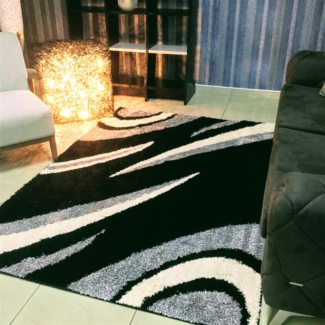 Allison Contemporary Abstract Black Area Rug, Size 2.3 x 1.6 M - NuvoItalia